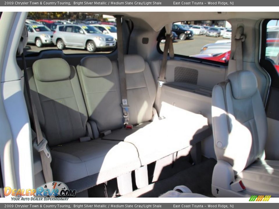 2009 Chrysler Town & Country Touring Bright Silver Metallic / Medium Slate Gray/Light Shale Photo #10