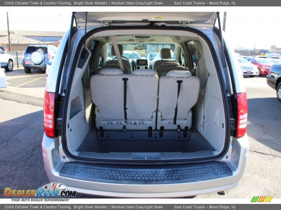 2009 Chrysler Town & Country Touring Bright Silver Metallic / Medium Slate Gray/Light Shale Photo #14