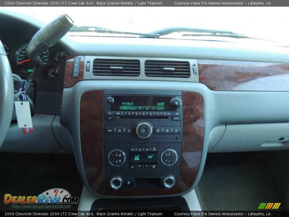 2009 Chevrolet Silverado 1500 LTZ Crew Cab 4x4 Black Granite Metallic / Light Titanium Photo #18