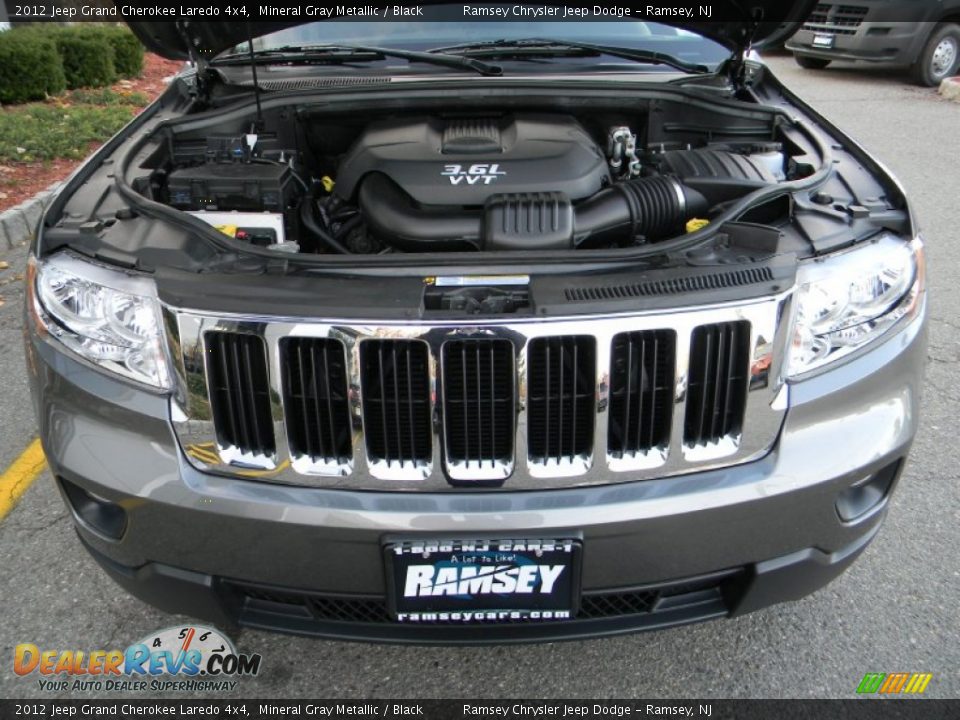 2012 Jeep Grand Cherokee Laredo 4x4 Mineral Gray Metallic / Black Photo #3