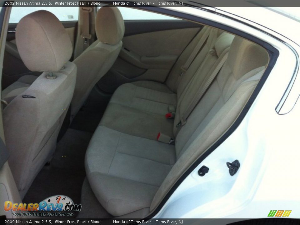 2009 Nissan Altima 2.5 S Winter Frost Pearl / Blond Photo #7