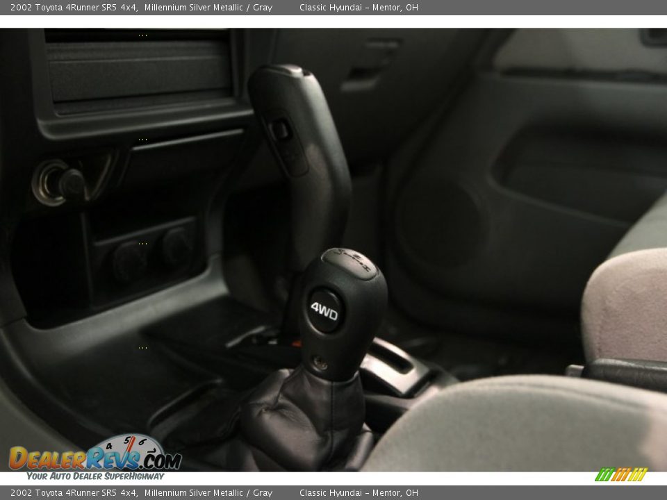 2002 Toyota 4Runner SR5 4x4 Millennium Silver Metallic / Gray Photo #10