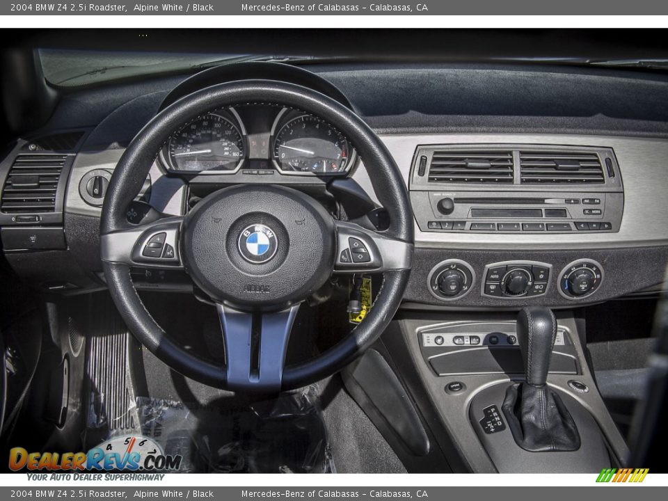 Dashboard of 2004 BMW Z4 2.5i Roadster Photo #4