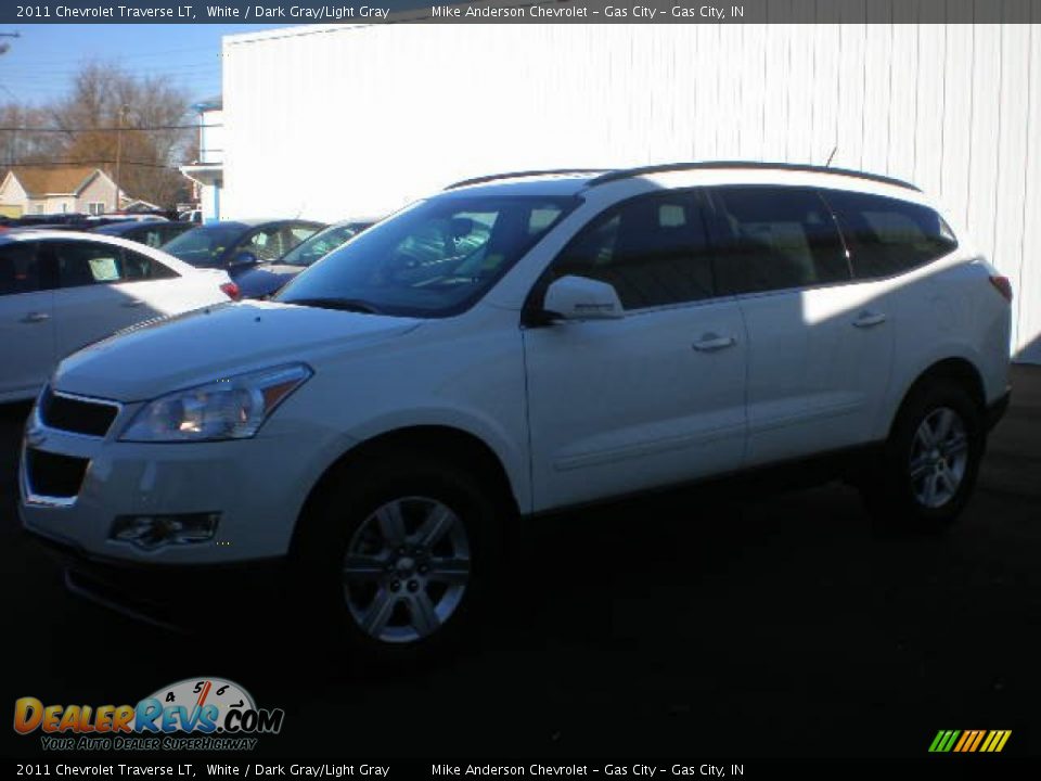 2011 Chevrolet Traverse LT White / Dark Gray/Light Gray Photo #5