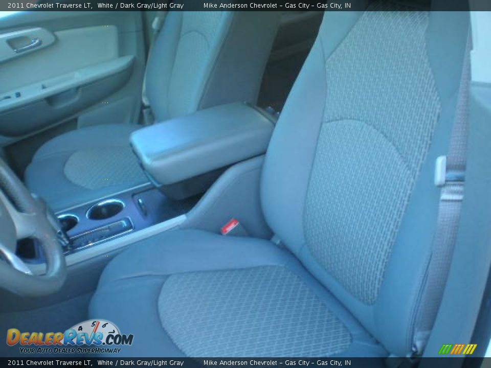 2011 Chevrolet Traverse LT White / Dark Gray/Light Gray Photo #9