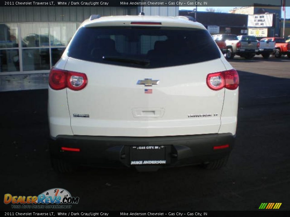 2011 Chevrolet Traverse LT White / Dark Gray/Light Gray Photo #12