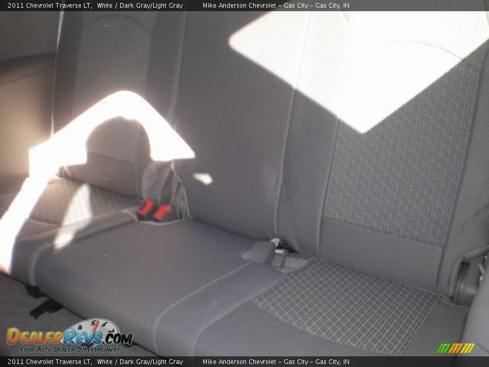 2011 Chevrolet Traverse LT White / Dark Gray/Light Gray Photo #14