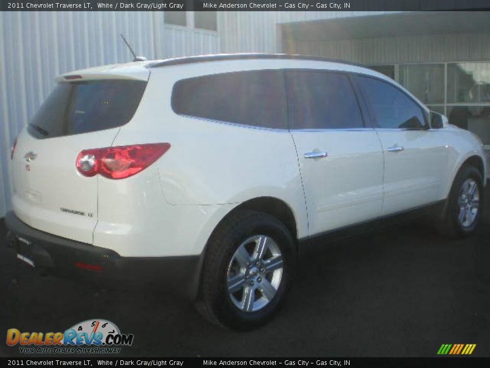2011 Chevrolet Traverse LT White / Dark Gray/Light Gray Photo #15