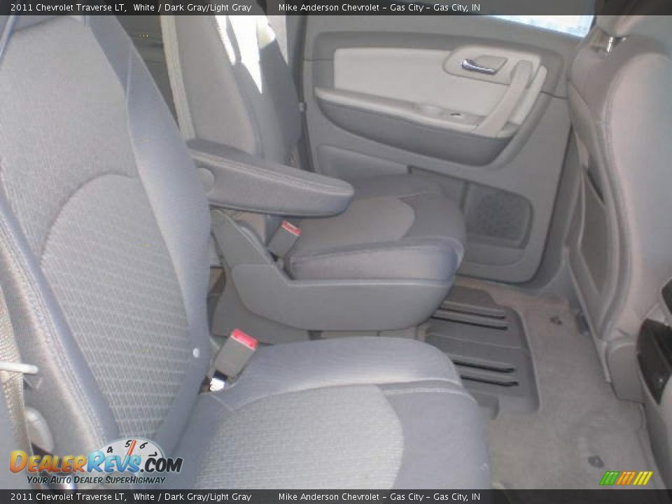 2011 Chevrolet Traverse LT White / Dark Gray/Light Gray Photo #16