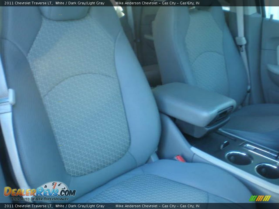 2011 Chevrolet Traverse LT White / Dark Gray/Light Gray Photo #18