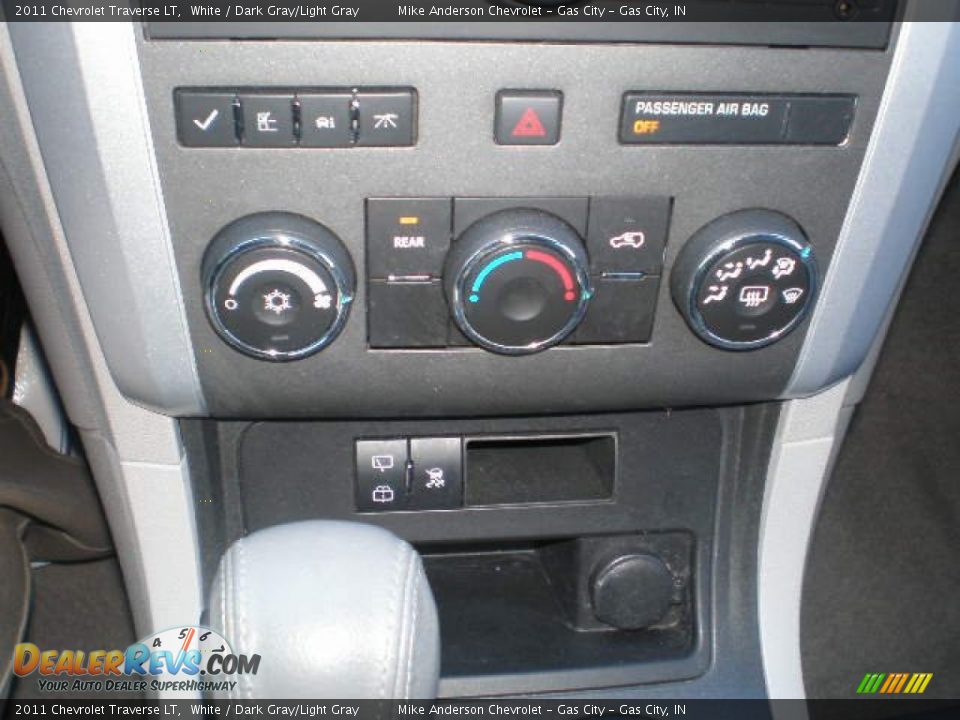2011 Chevrolet Traverse LT White / Dark Gray/Light Gray Photo #21