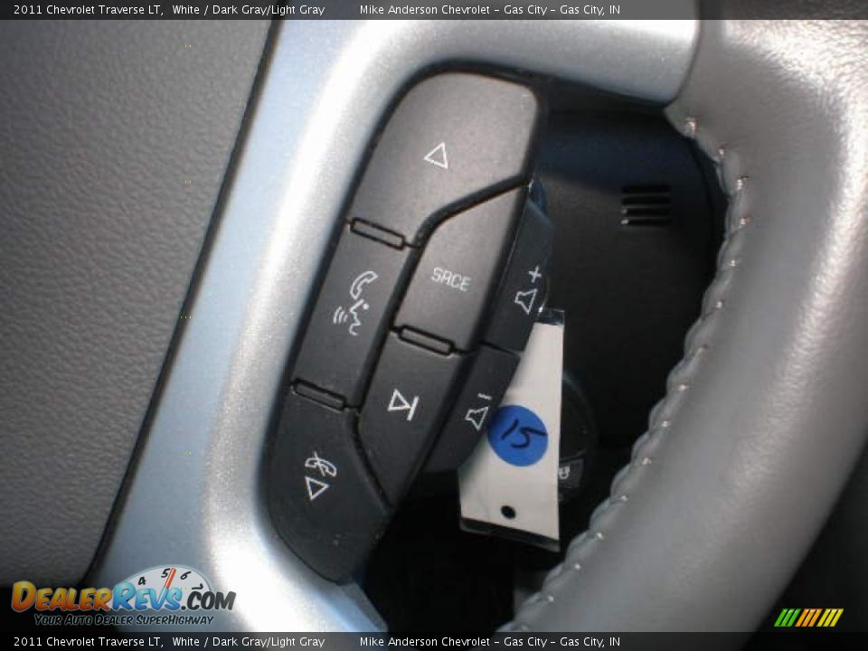 2011 Chevrolet Traverse LT White / Dark Gray/Light Gray Photo #23