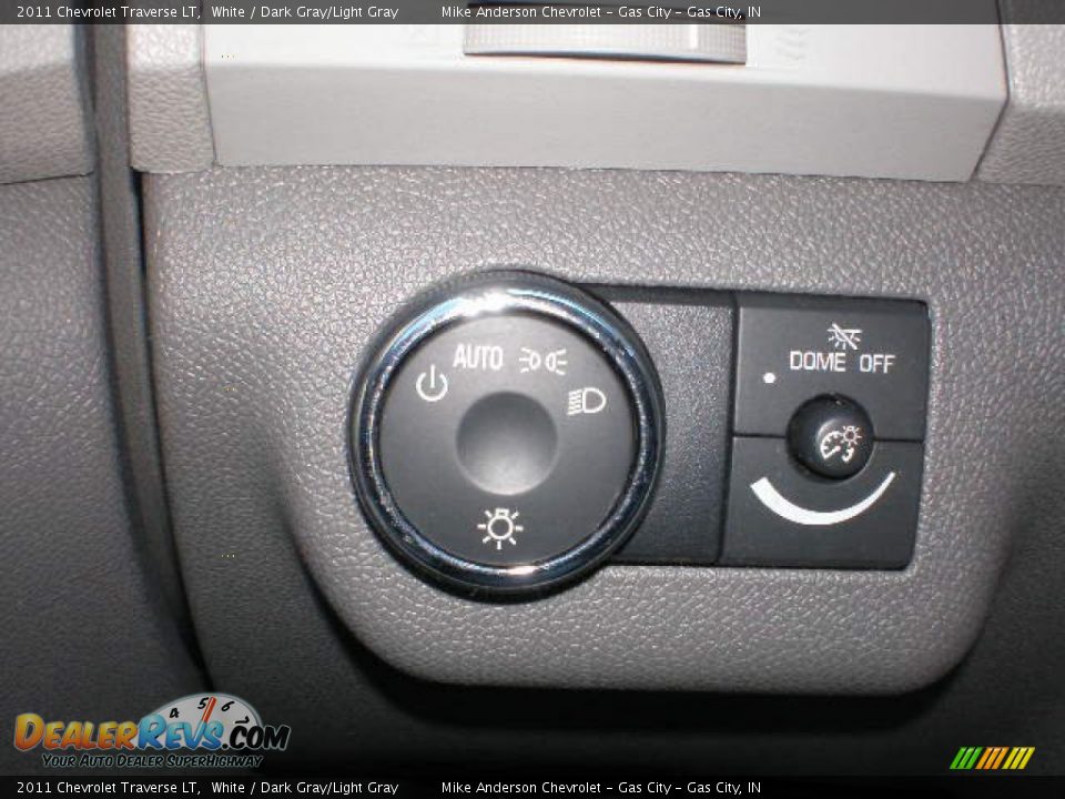 2011 Chevrolet Traverse LT White / Dark Gray/Light Gray Photo #25