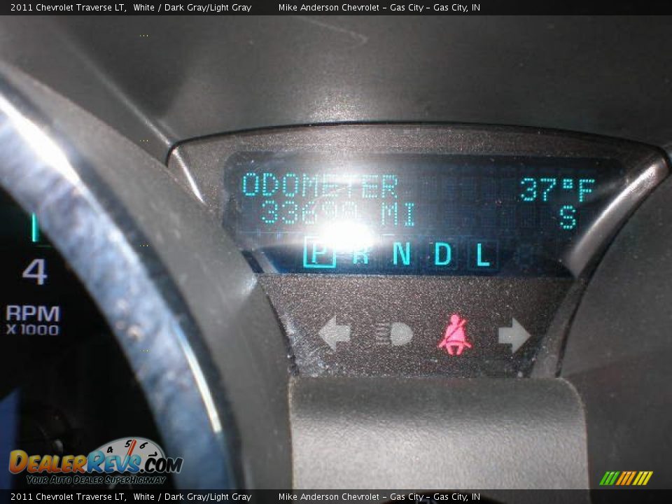 2011 Chevrolet Traverse LT White / Dark Gray/Light Gray Photo #26