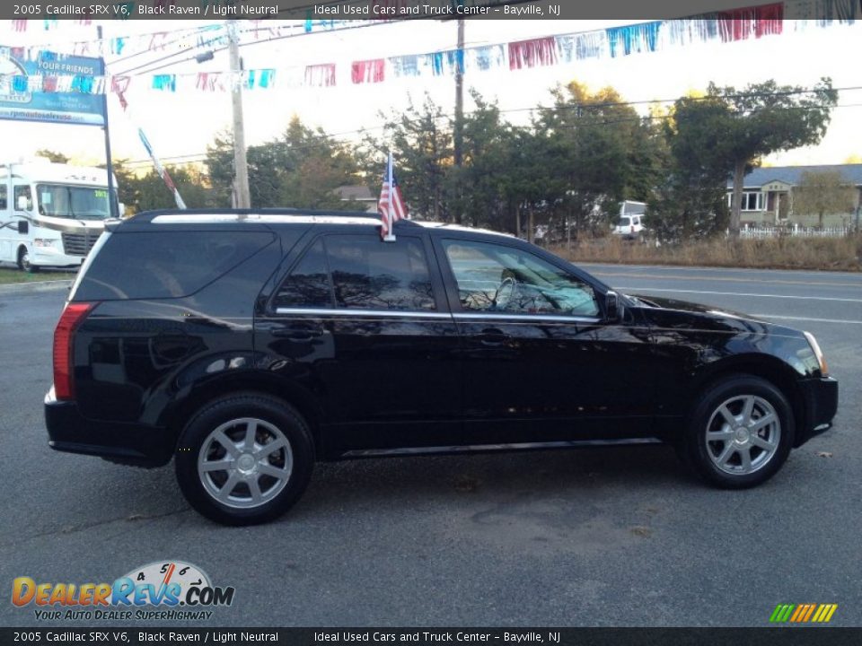 2005 Cadillac SRX V6 Black Raven / Light Neutral Photo #6
