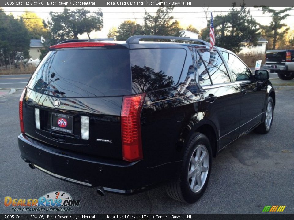 2005 Cadillac SRX V6 Black Raven / Light Neutral Photo #12