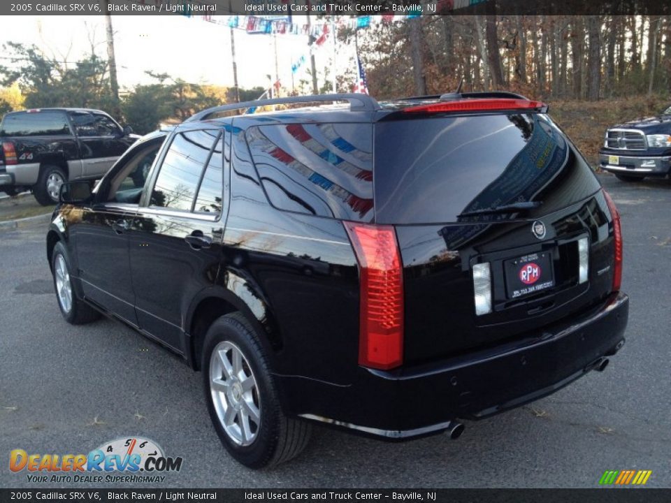 2005 Cadillac SRX V6 Black Raven / Light Neutral Photo #15