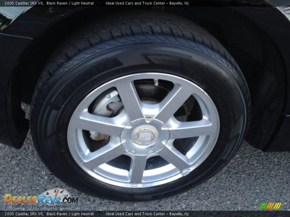 2005 Cadillac SRX V6 Black Raven / Light Neutral Photo #17