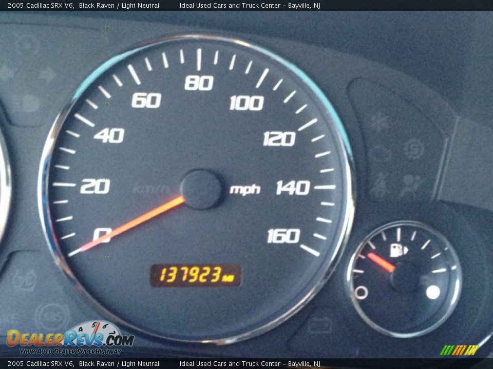 2005 Cadillac SRX V6 Black Raven / Light Neutral Photo #29