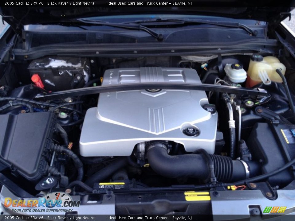 2005 Cadillac SRX V6 Black Raven / Light Neutral Photo #30