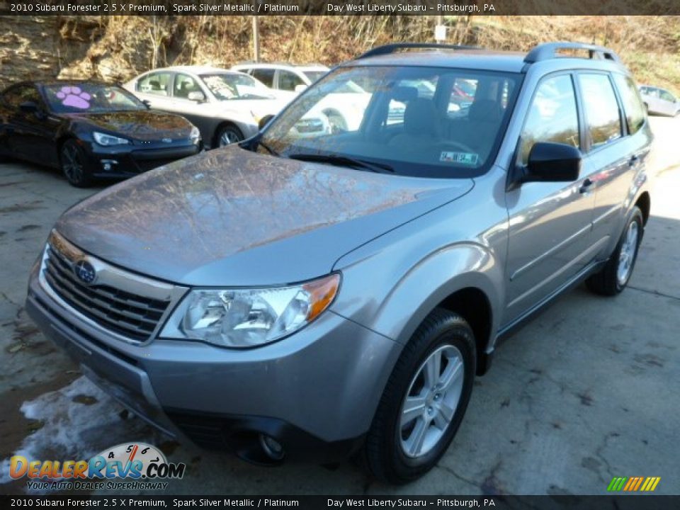2010 Subaru Forester 2.5 X Premium Spark Silver Metallic / Platinum Photo #8