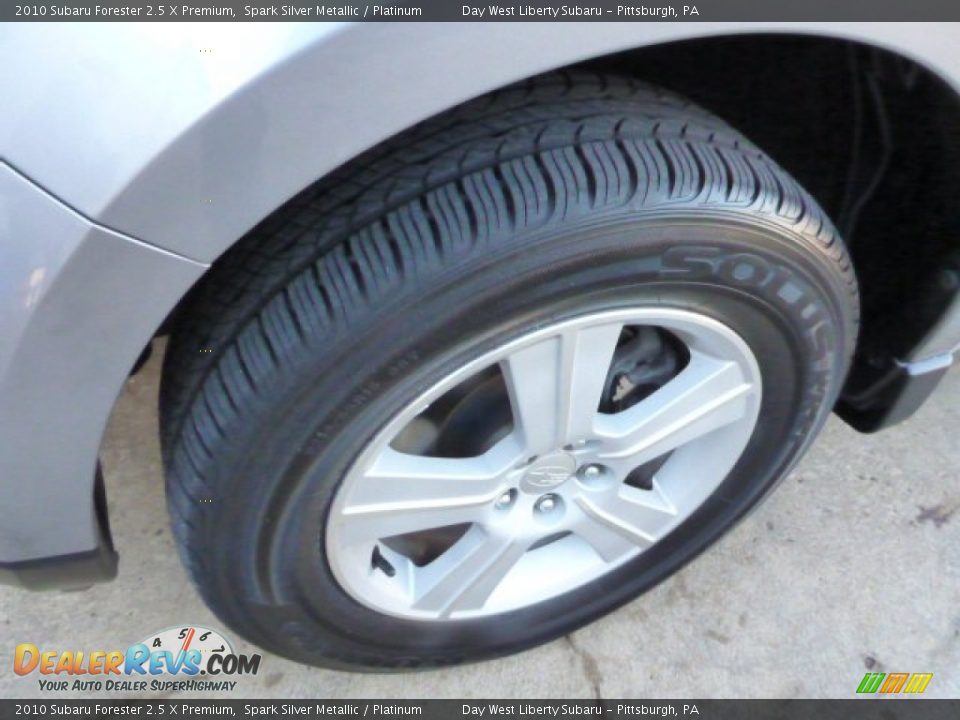 2010 Subaru Forester 2.5 X Premium Spark Silver Metallic / Platinum Photo #9