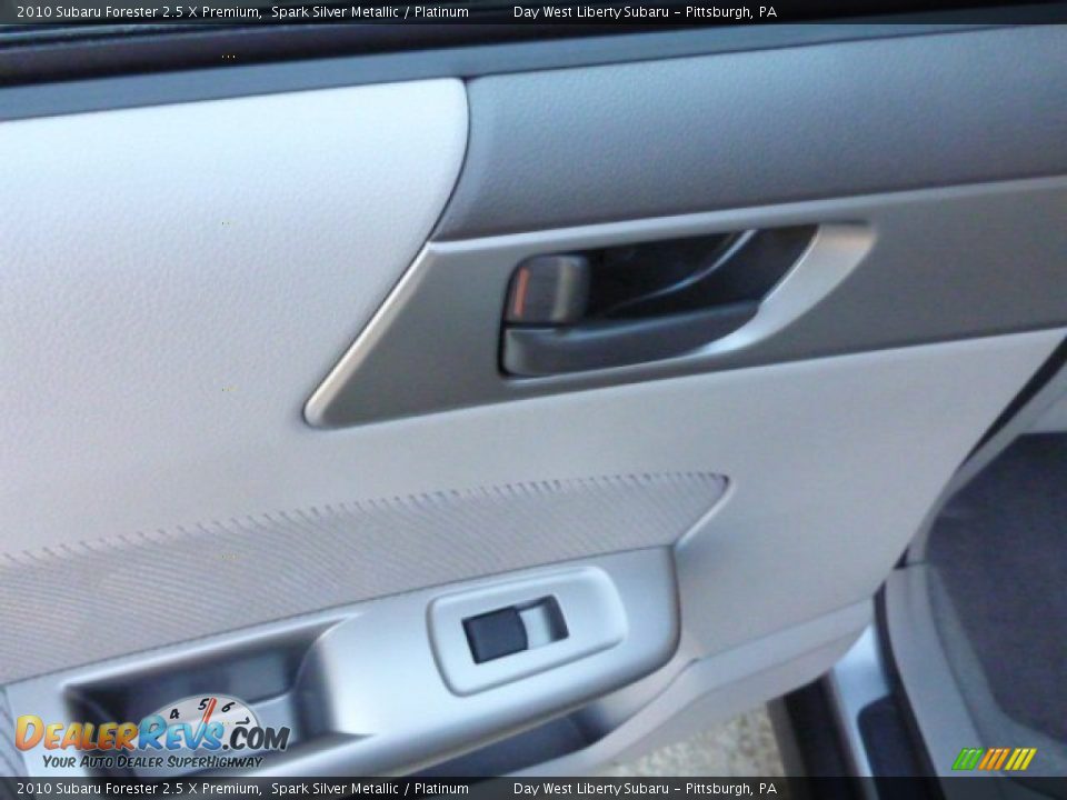 2010 Subaru Forester 2.5 X Premium Spark Silver Metallic / Platinum Photo #13