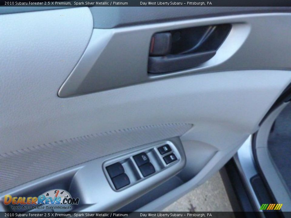 2010 Subaru Forester 2.5 X Premium Spark Silver Metallic / Platinum Photo #14