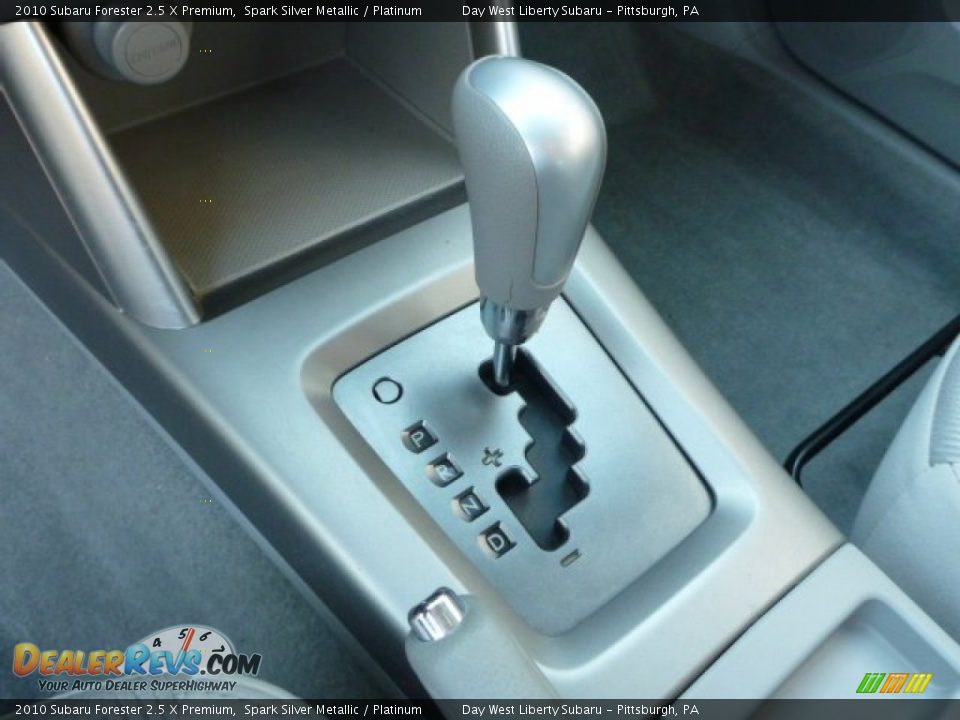 2010 Subaru Forester 2.5 X Premium Spark Silver Metallic / Platinum Photo #17