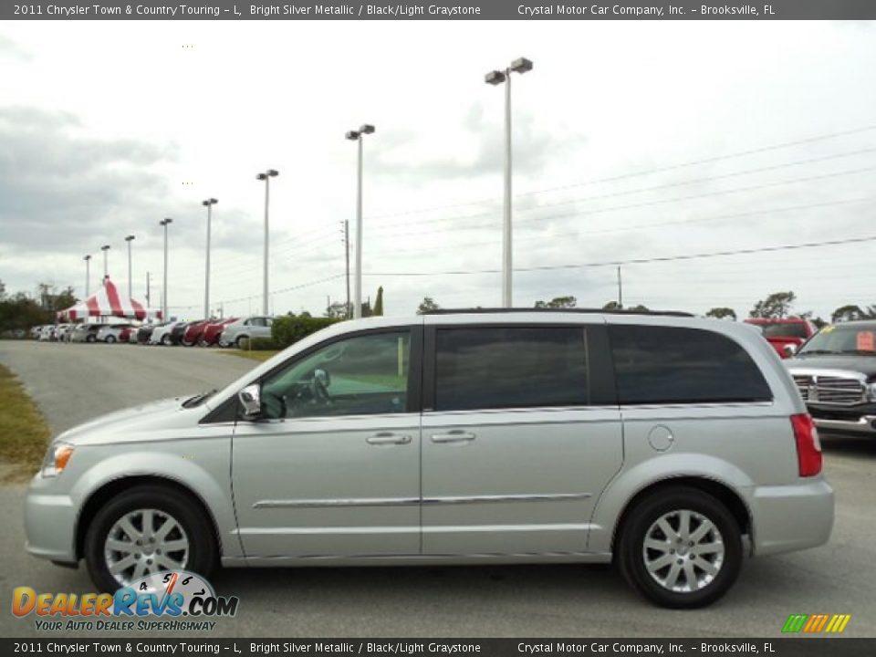 2011 Chrysler Town & Country Touring - L Bright Silver Metallic / Black/Light Graystone Photo #2