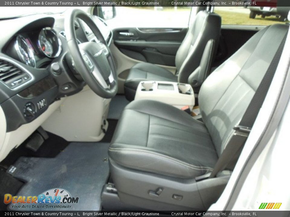 2011 Chrysler Town & Country Touring - L Bright Silver Metallic / Black/Light Graystone Photo #4