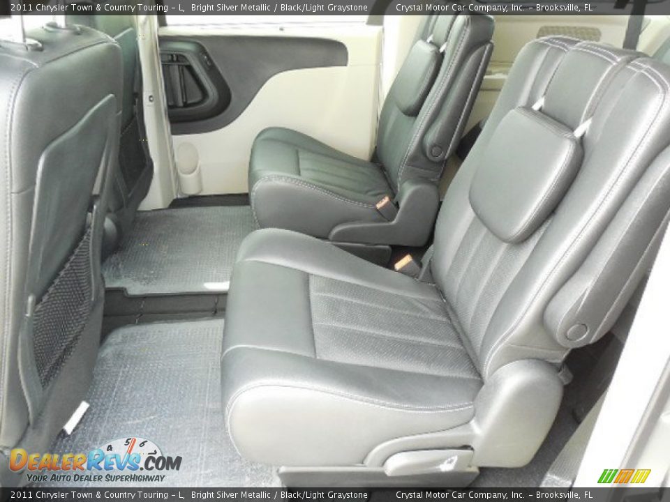 2011 Chrysler Town & Country Touring - L Bright Silver Metallic / Black/Light Graystone Photo #5
