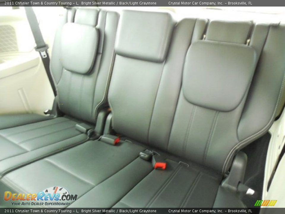 2011 Chrysler Town & Country Touring - L Bright Silver Metallic / Black/Light Graystone Photo #6