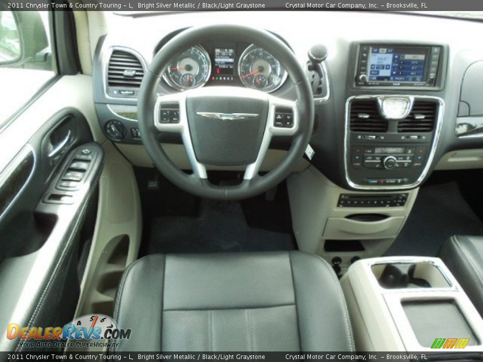 2011 Chrysler Town & Country Touring - L Bright Silver Metallic / Black/Light Graystone Photo #7