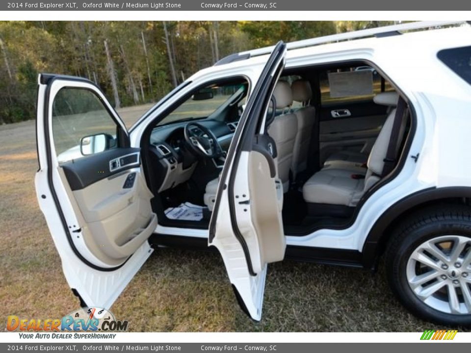 2014 Ford Explorer XLT Oxford White / Medium Light Stone Photo #11