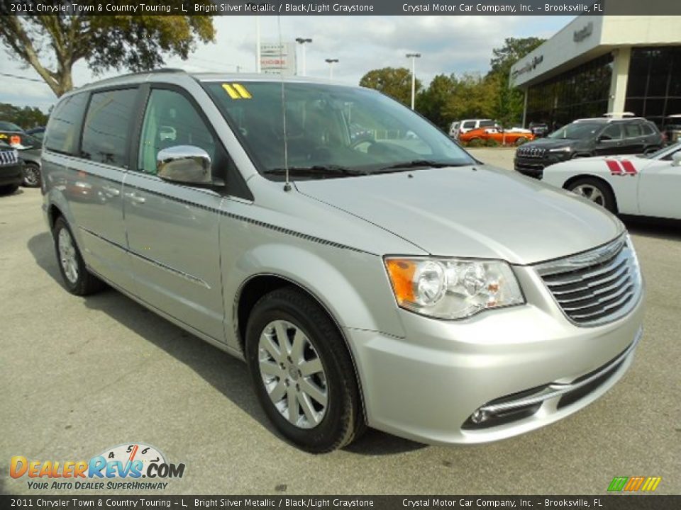 2011 Chrysler Town & Country Touring - L Bright Silver Metallic / Black/Light Graystone Photo #13