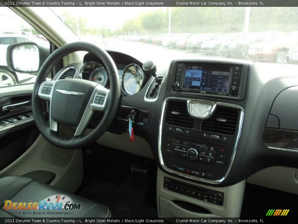 2011 Chrysler Town & Country Touring - L Bright Silver Metallic / Black/Light Graystone Photo #15