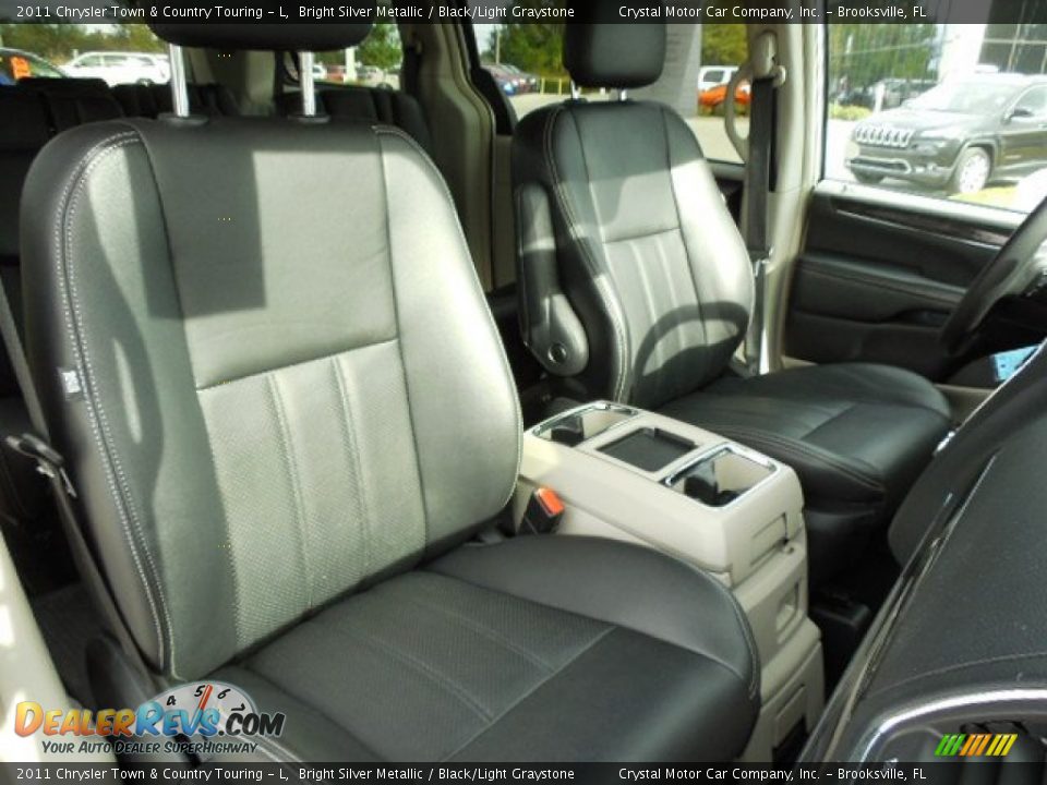 2011 Chrysler Town & Country Touring - L Bright Silver Metallic / Black/Light Graystone Photo #16