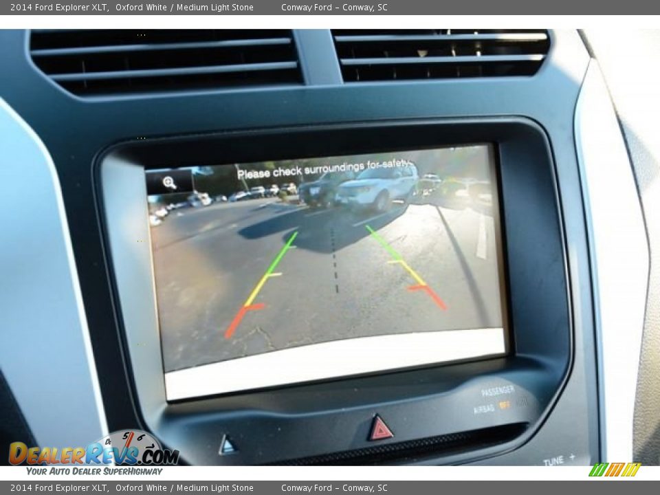 2014 Ford Explorer XLT Oxford White / Medium Light Stone Photo #29