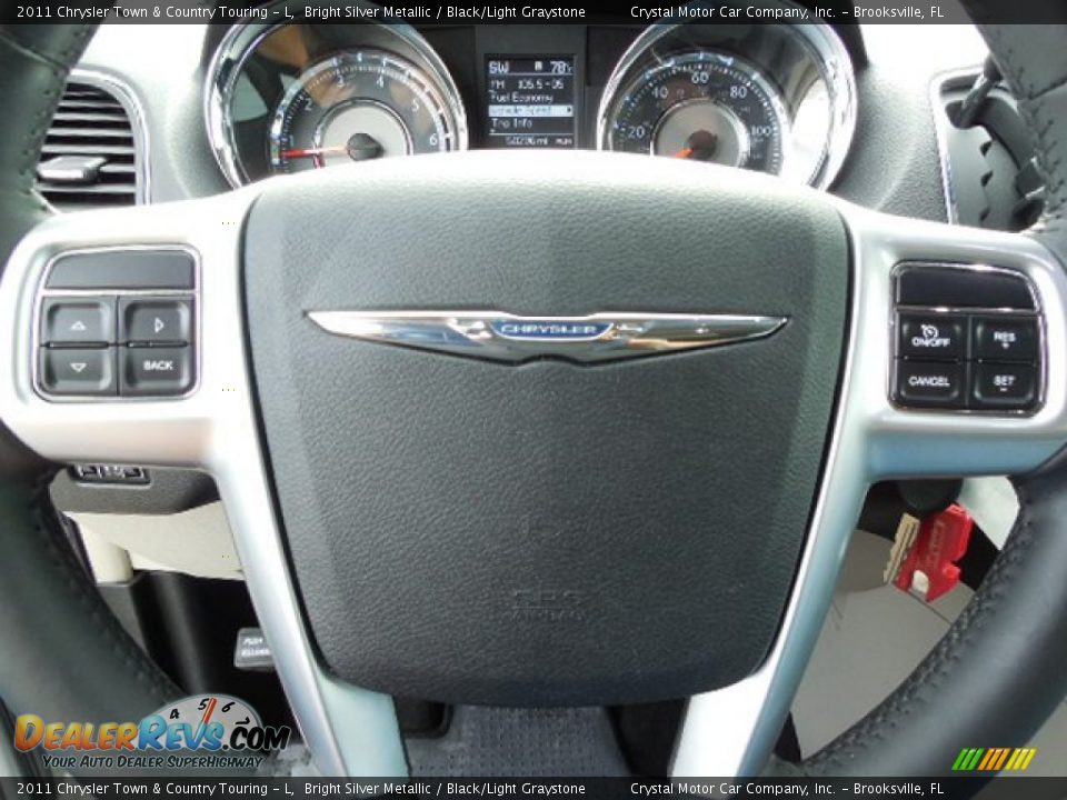 2011 Chrysler Town & Country Touring - L Bright Silver Metallic / Black/Light Graystone Photo #25