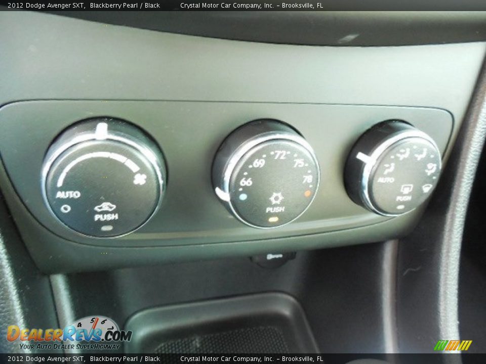 2012 Dodge Avenger SXT Blackberry Pearl / Black Photo #20