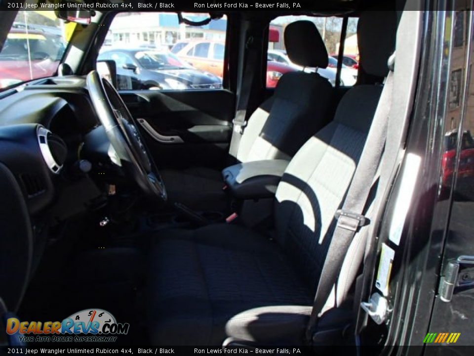 2011 Jeep Wrangler Unlimited Rubicon 4x4 Black / Black Photo #10