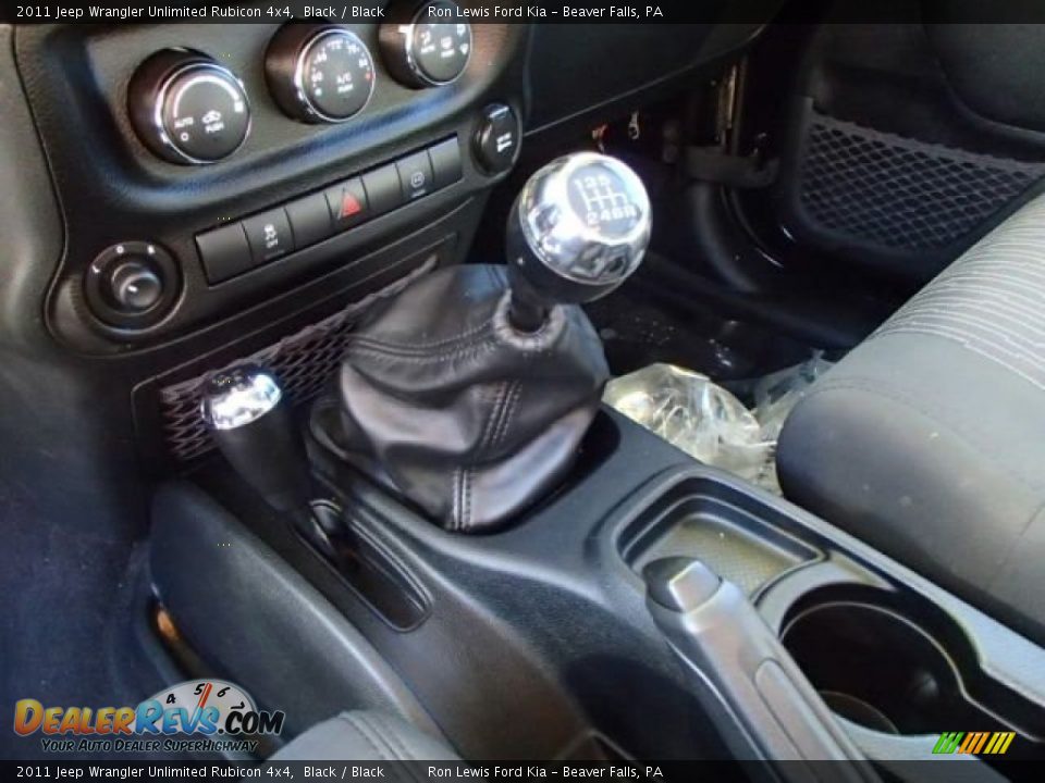 2011 Jeep Wrangler Unlimited Rubicon 4x4 Black / Black Photo #17