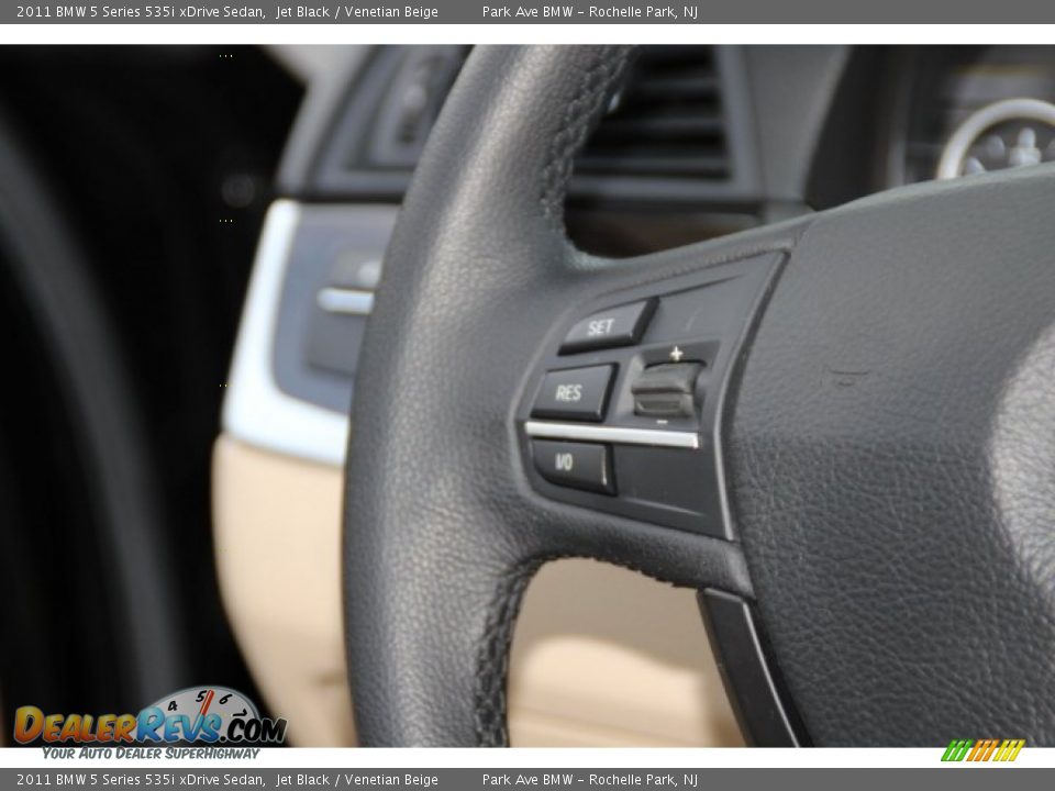 2011 BMW 5 Series 535i xDrive Sedan Jet Black / Venetian Beige Photo #16