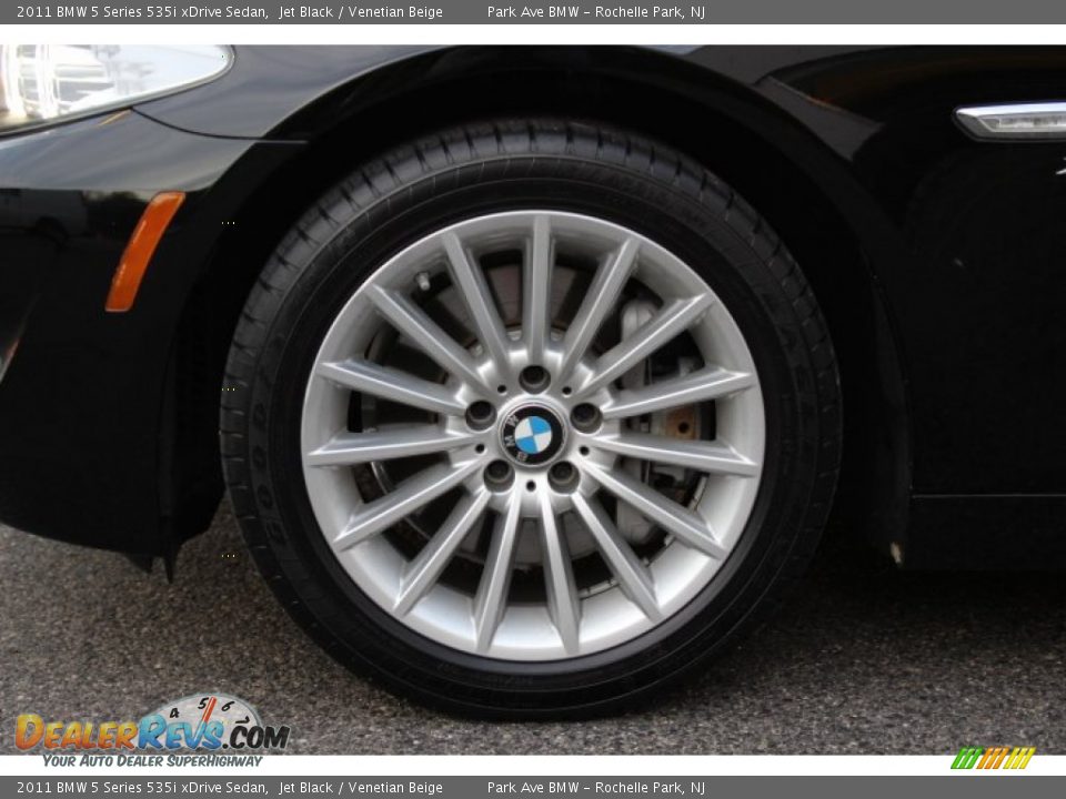 2011 BMW 5 Series 535i xDrive Sedan Jet Black / Venetian Beige Photo #30