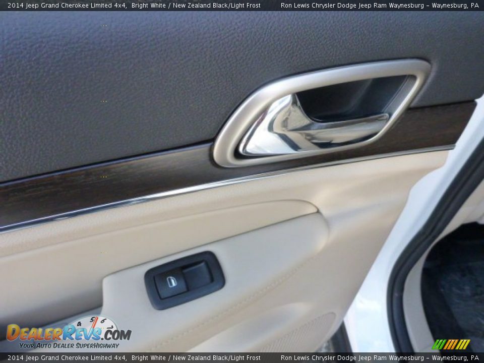 2014 Jeep Grand Cherokee Limited 4x4 Bright White / New Zealand Black/Light Frost Photo #12