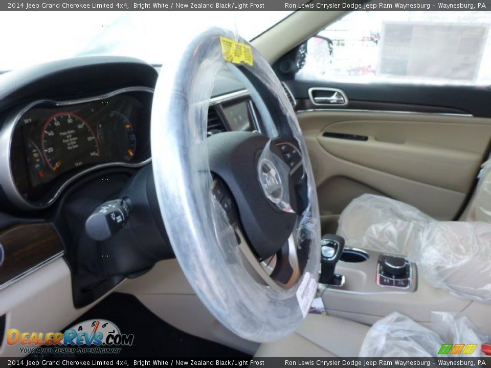 2014 Jeep Grand Cherokee Limited 4x4 Bright White / New Zealand Black/Light Frost Photo #16
