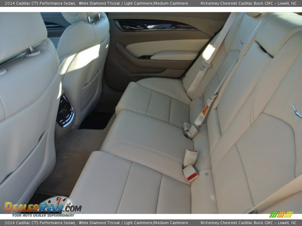 2014 Cadillac CTS Performance Sedan White Diamond Tricoat / Light Cashmere/Medium Cashmere Photo #17