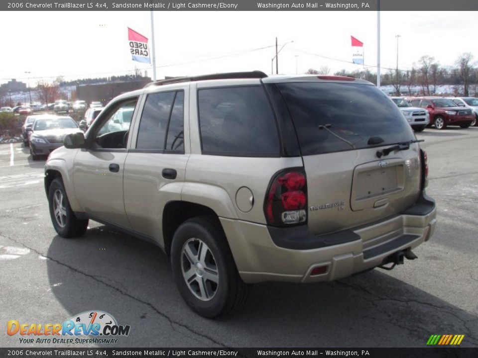 2006 Chevrolet TrailBlazer LS 4x4 Sandstone Metallic / Light Cashmere/Ebony Photo #5