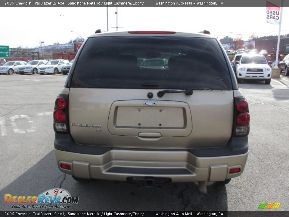 2006 Chevrolet TrailBlazer LS 4x4 Sandstone Metallic / Light Cashmere/Ebony Photo #6